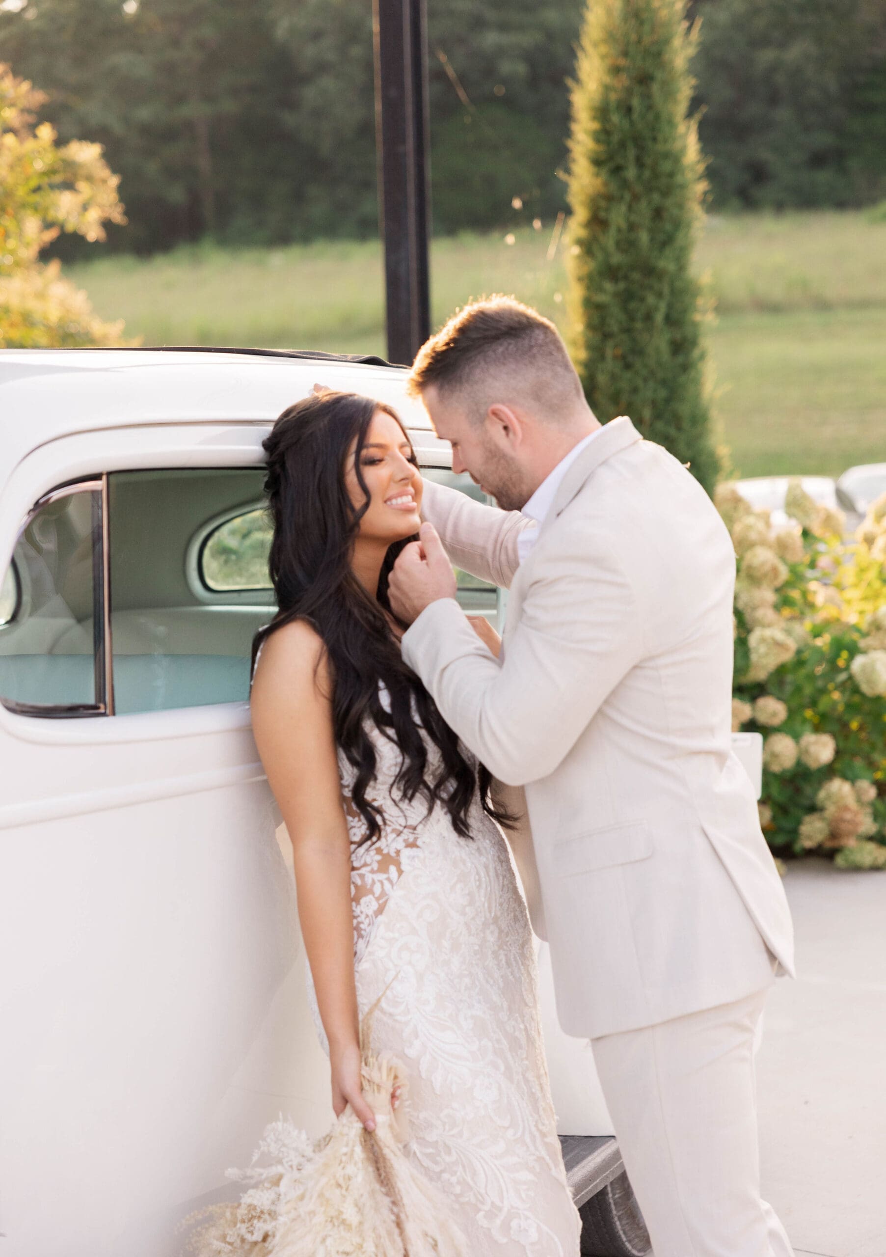 Howe Farm Georgetown, TN Bride and Groom and classic car.